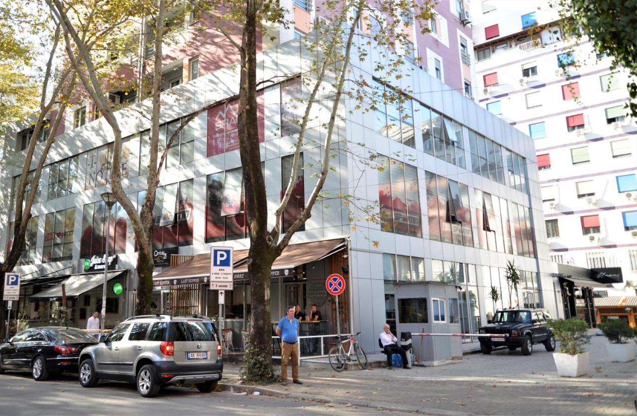 Haris Apartments ติรานา ภายนอก รูปภาพ